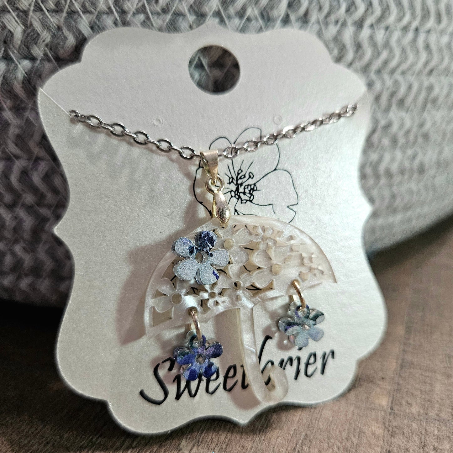 Filigree Umbrella Necklace