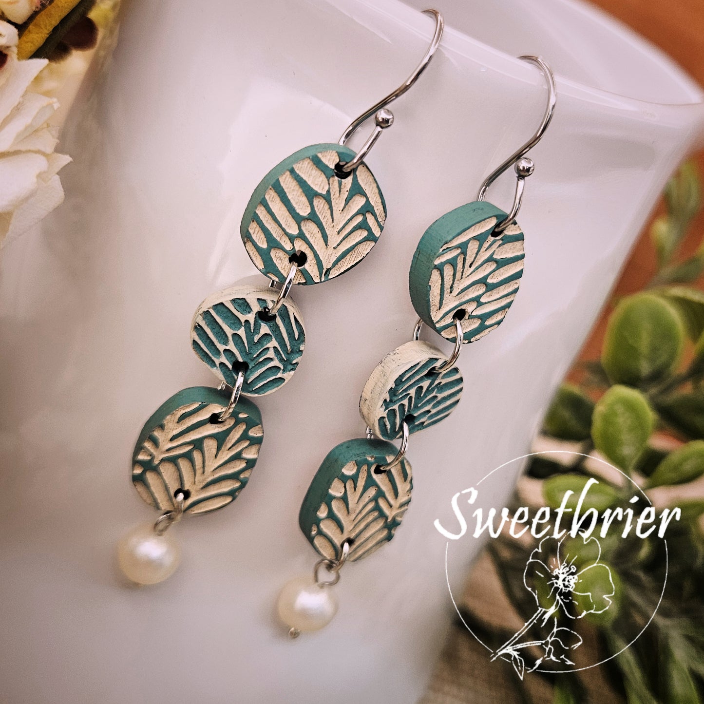 Teal Leaves Pearl Drops